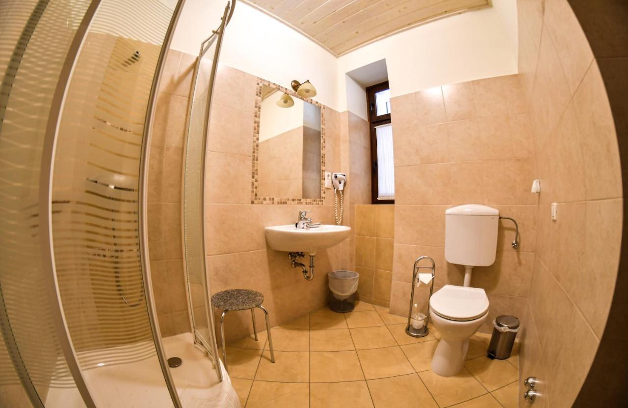 Szin-Es Vendeghaz Bed & Breakfast Szentes Luaran gambar